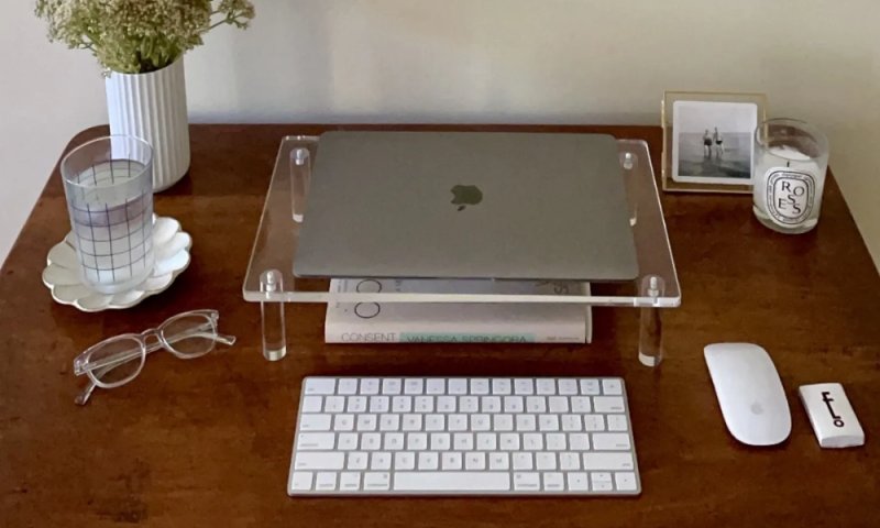 15 Best Acrylic Laptop Stand for Remote Work (Pros & Cons)